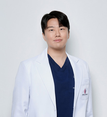 홍석원 원장 사진